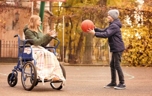 L’enfant porteur de handicap : évolution ordinaire et pathologique